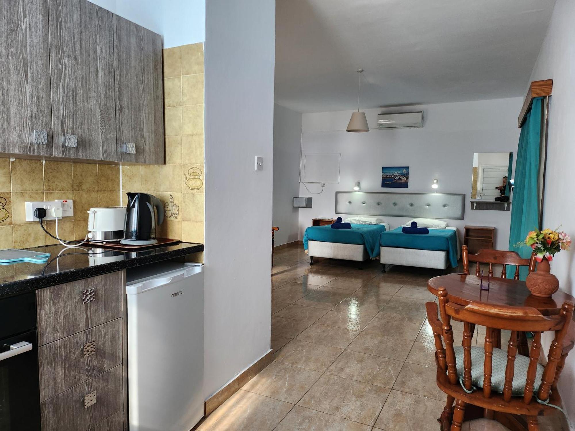 Florence Hotel Apartments Ajia Napa Pokój zdjęcie